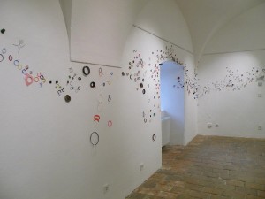Andrea-Fröhlich-Ausstellung-Differenz-und-Wiederholung-Nur-ein-Ringerl